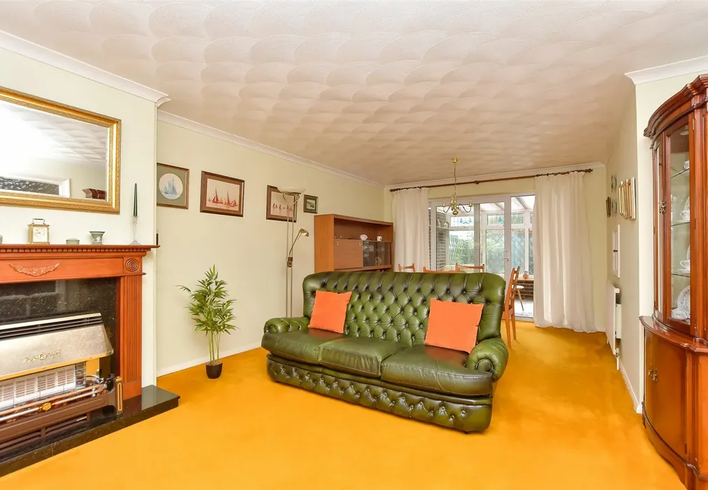 Lounge/Diner - Burntwick Drive, Lower Halstow, Sittingbourne, Kent - Wards of Kent