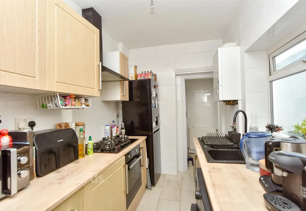 Kitchen - Maple Street, Sheerness, Kent - Wards of Kent