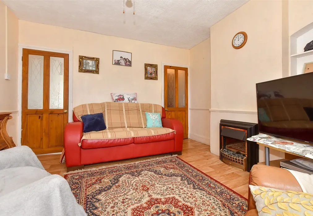 Lounge - Clarendon Street, Dover, Kent - Wards of Kent