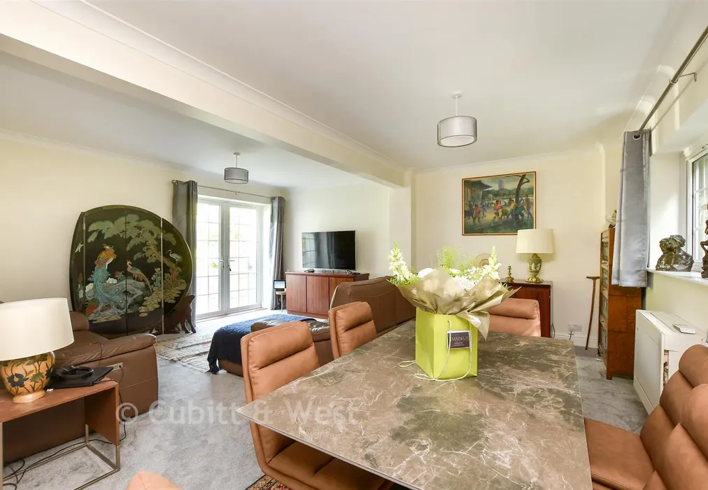 Lounge/Diner - Springbottom Lane, Bletchingley, Redhill, Surrey - Wards of Kent