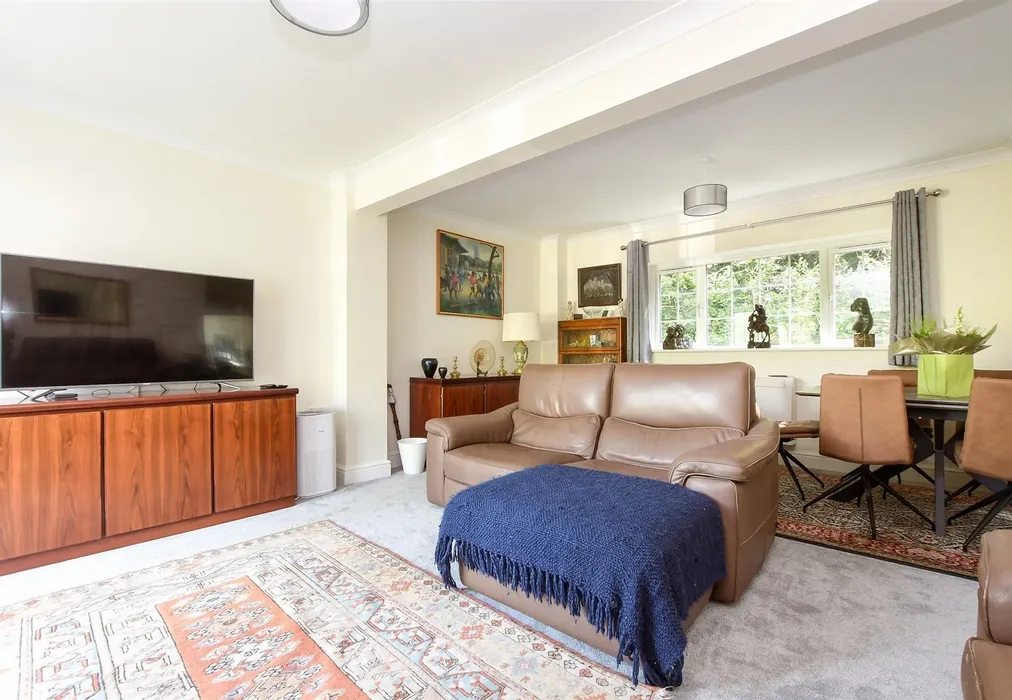 Lounge - Springbottom Lane, Bletchingley, Redhill, Surrey - Wards of Kent