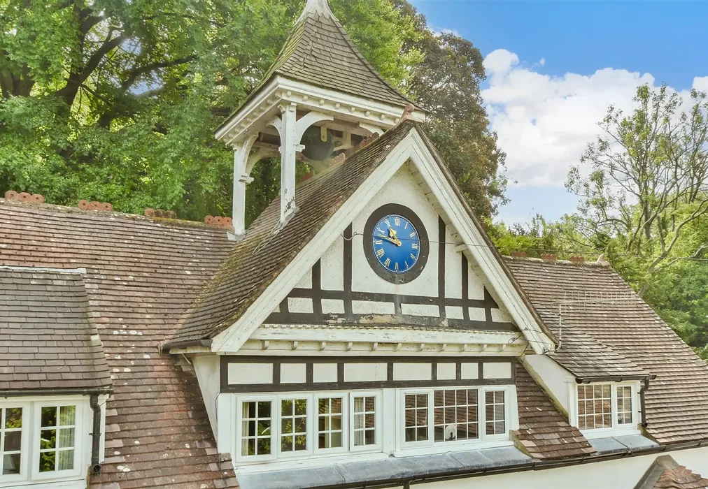 External Feature - Springbottom Lane, Bletchingley, Redhill, Surrey - Wards of Kent