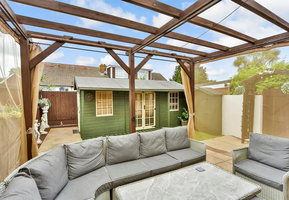 Rear Garden - Chaffes Lane, Upchurch, Sittingbourne, Kent - Wards of Kent