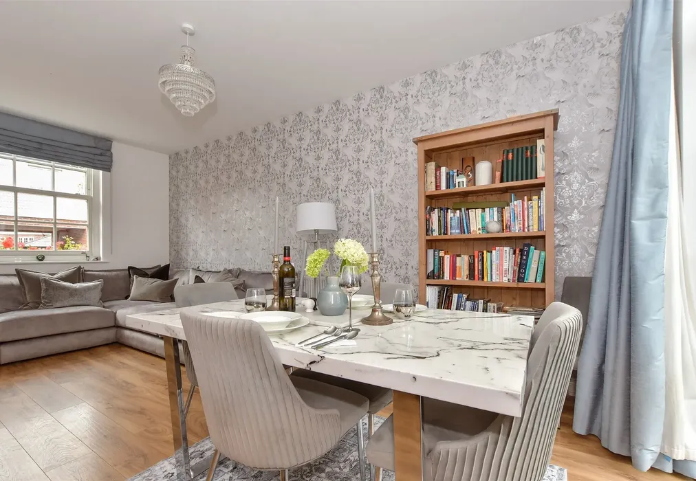 Lounge - Three Fields Road, Tenterden, Kent - Wards of Kent