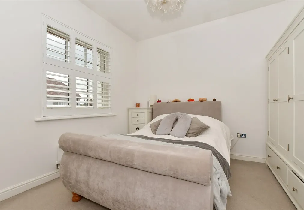 Bedroom 2 - Three Fields Road, Tenterden, Kent - Wards of Kent