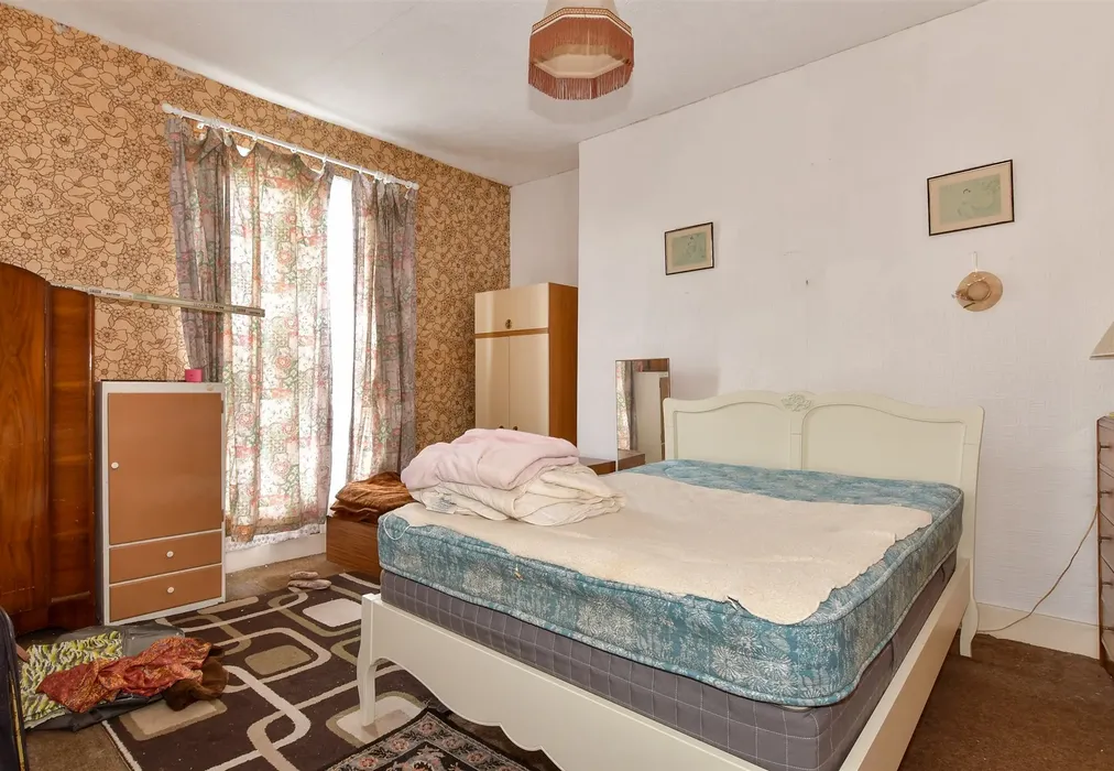 Bedroom 1 - Milton Road, Gravesend, Kent - Wards of Kent