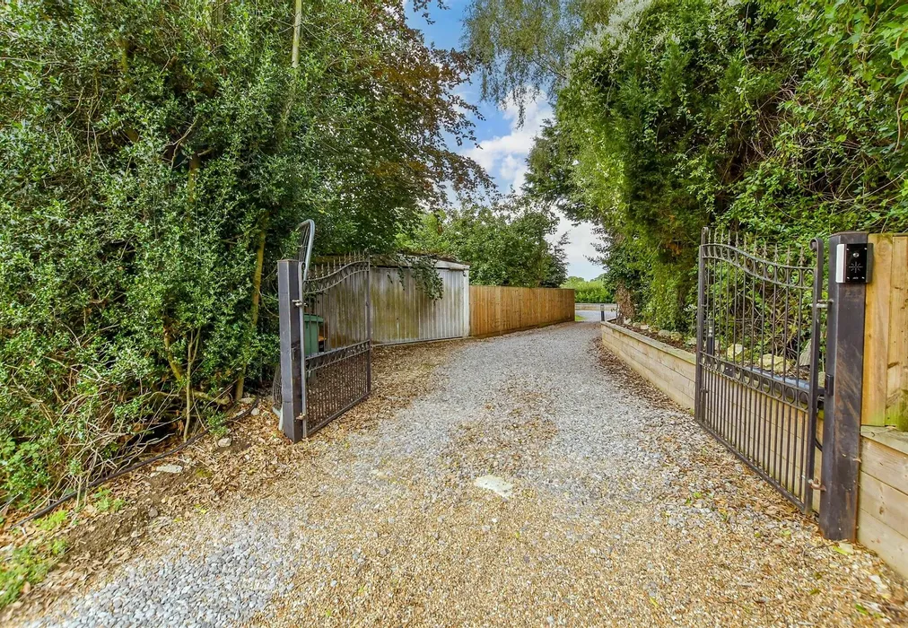 External Lifestyle Photograph - Horseshoes Lane, Langley, Maidstone, Kent - Wards of Kent