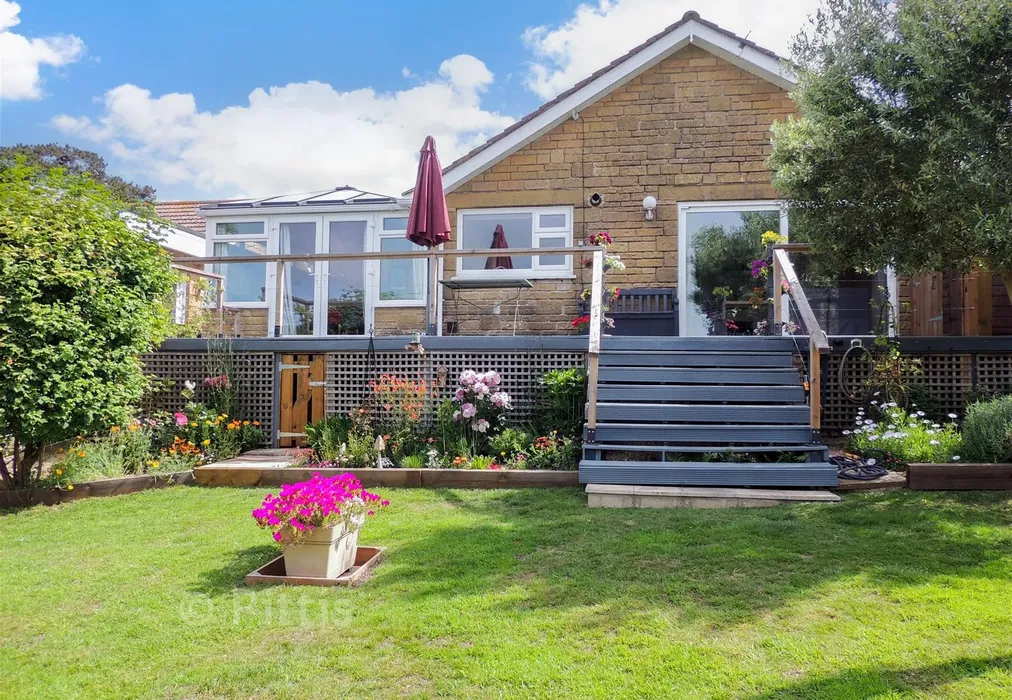 Rear Garden - Clevelands Road, Wroxall, Ventnor, Isle of Wight - Wards of Kent