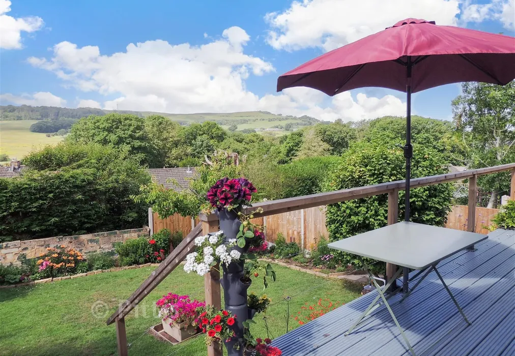 Rear Garden - Clevelands Road, Wroxall, Ventnor, Isle of Wight - Wards of Kent