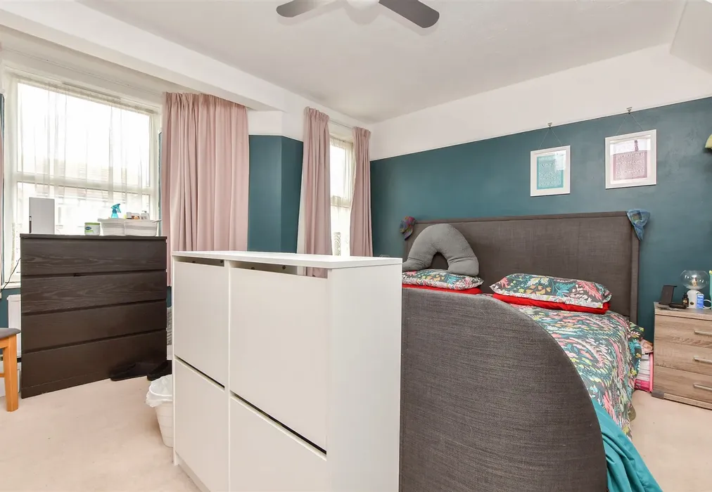 Bedroom 1 - Park Road, Ramsgate, Kent - Wards of Kent