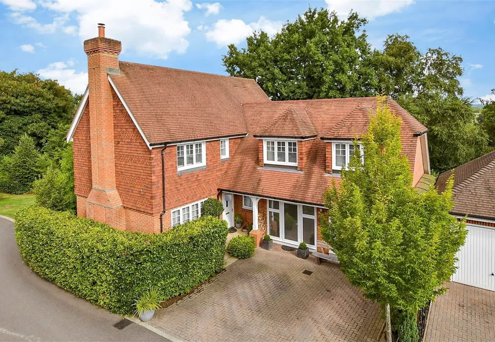 Front - Mantell Close, Newick, Lewes, East Sussex - Wards of Kent