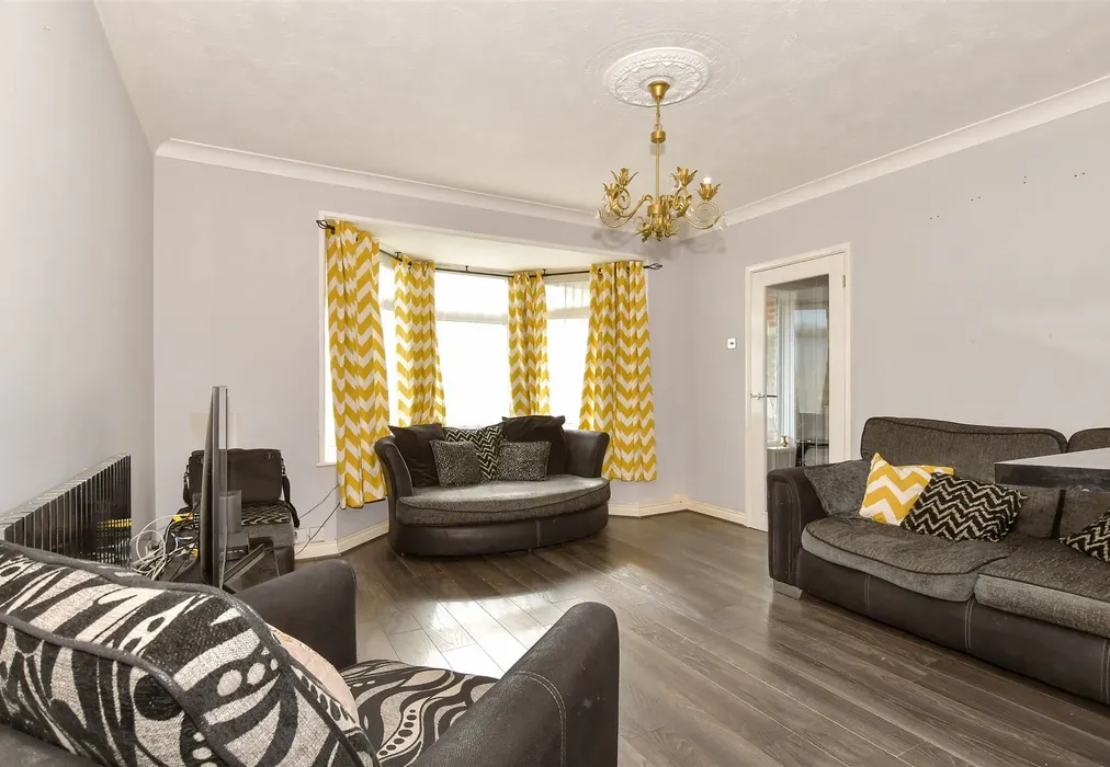 Lounge - Fleet Road, Rochester, Kent - Wards of Kent