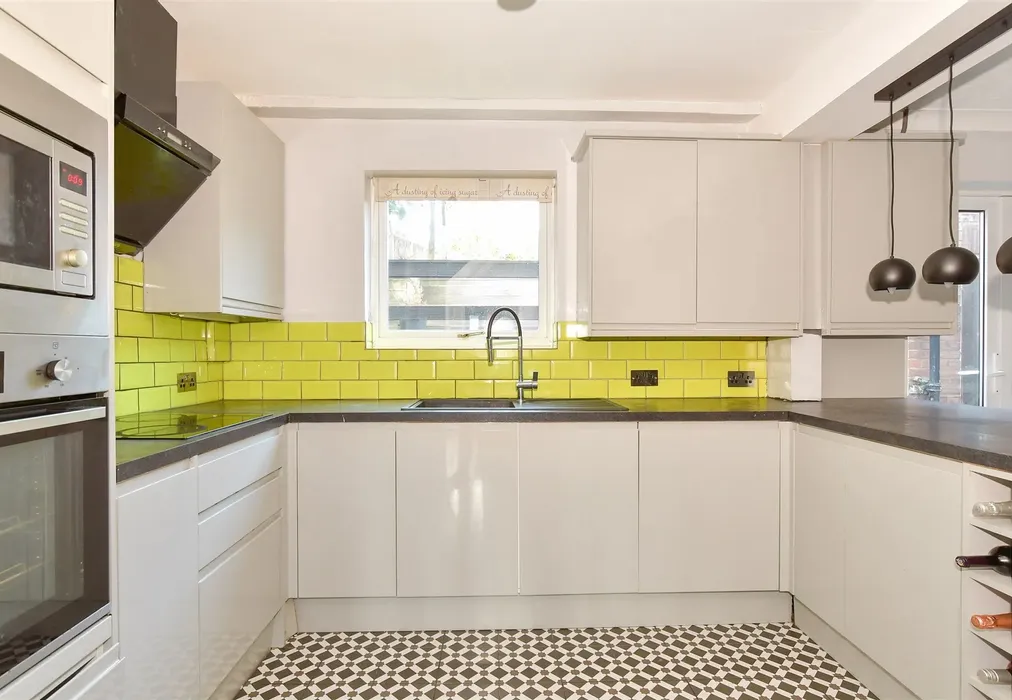 Kitchen/Diner - Fleet Road, Rochester, Kent - Wards of Kent