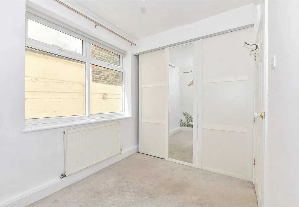 Bedroom 2 - Waverley Road, Southsea, Hampshire - Wards of Kent