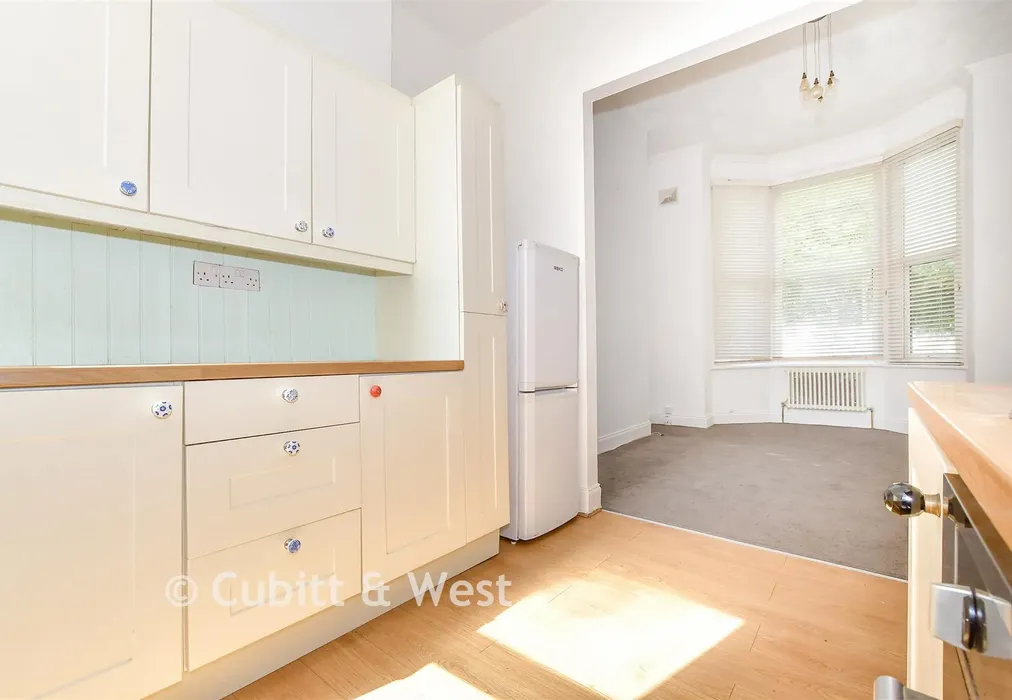 Kitchen - Waverley Road, Southsea, Hampshire - Wards of Kent