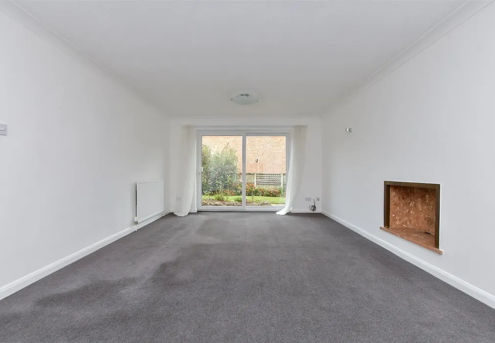 Lounge - Grange Way, Broadstairs, Kent - Wards of Kent