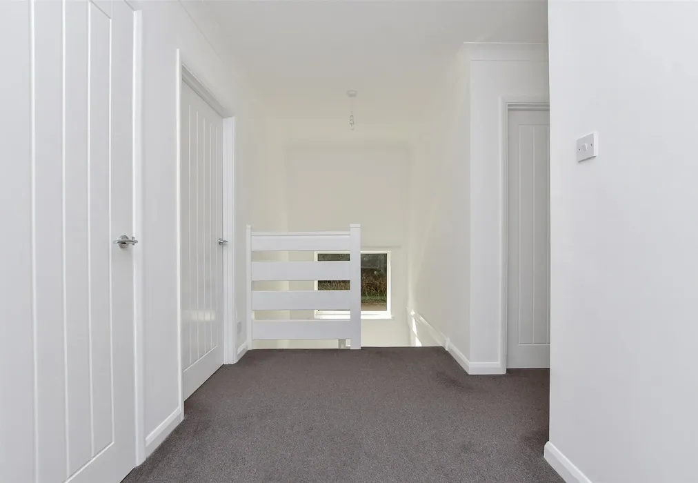 Landing - Grange Way, Broadstairs, Kent - Wards of Kent