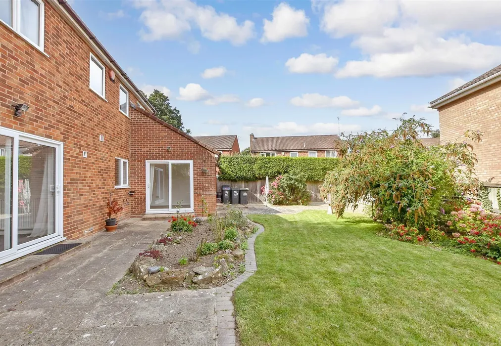 Rear Garden - Grange Way, Broadstairs, Kent - Wards of Kent