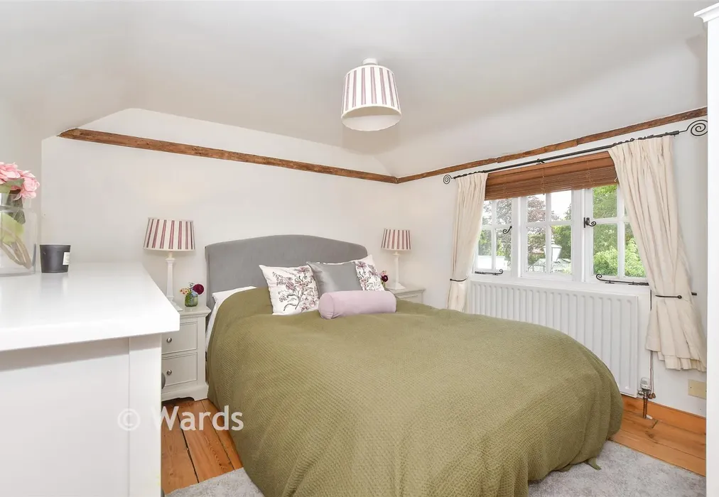 Bedroom 1 - Front Road, Woodchurch, Ashford, Kent - Wards of Kent