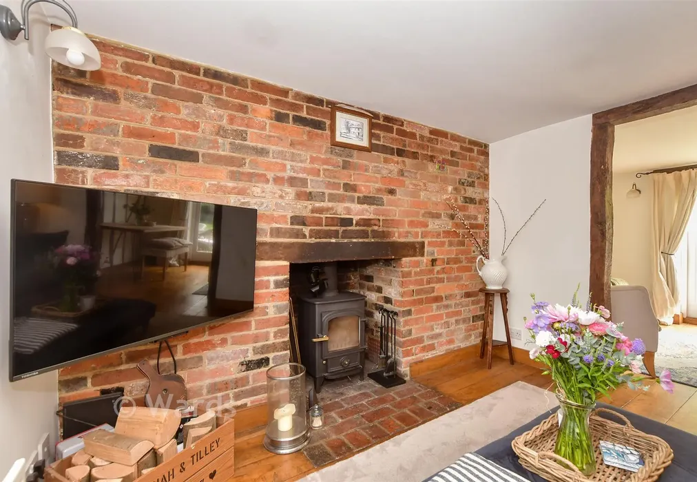 Lounge - Front Road, Woodchurch, Ashford, Kent - Wards of Kent