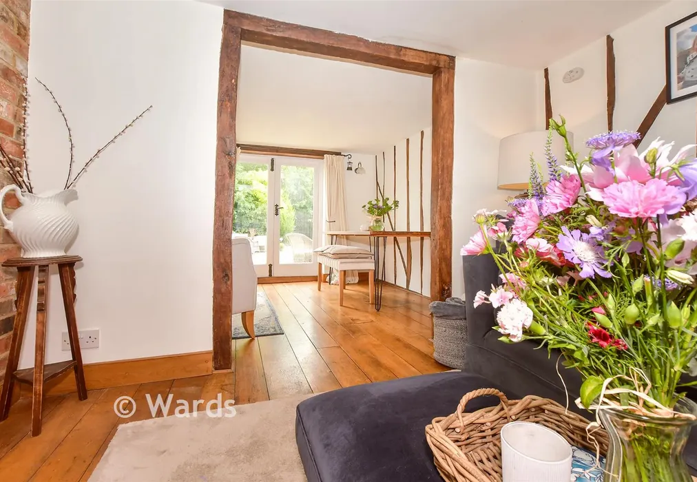 Internal Lifestyle Photograph - Front Road, Woodchurch, Ashford, Kent - Wards of Kent