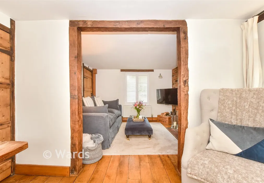 Internal Lifestyle Photograph - Front Road, Woodchurch, Ashford, Kent - Wards of Kent