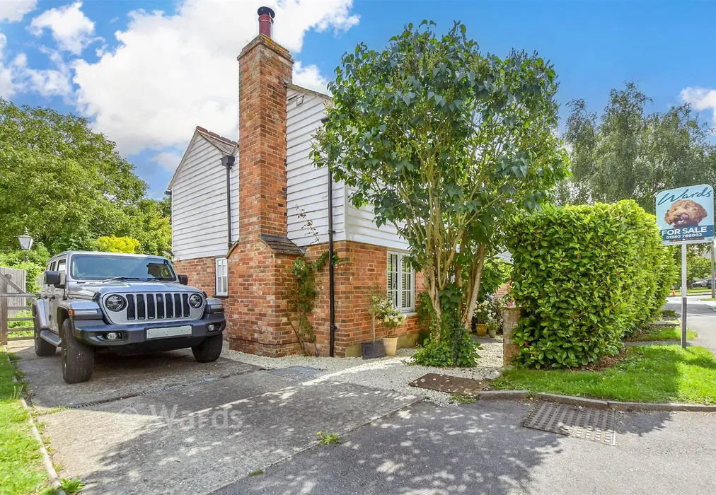 Driveway/Parking - Front Road, Woodchurch, Ashford, Kent - Wards of Kent