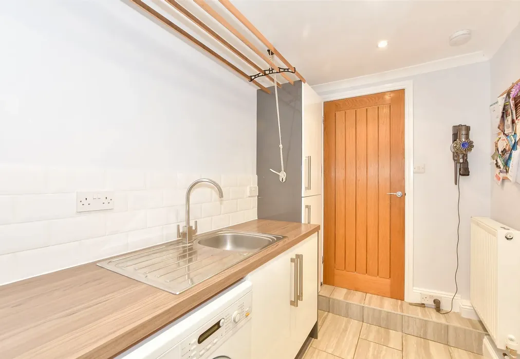 Utility Room - Lower Sands, Dymchurch, Kent - Wards of Kent