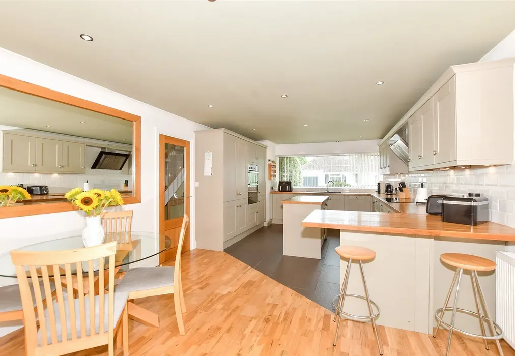 Kitchen/ Diner - Lower Sands, Dymchurch, Kent - Wards of Kent