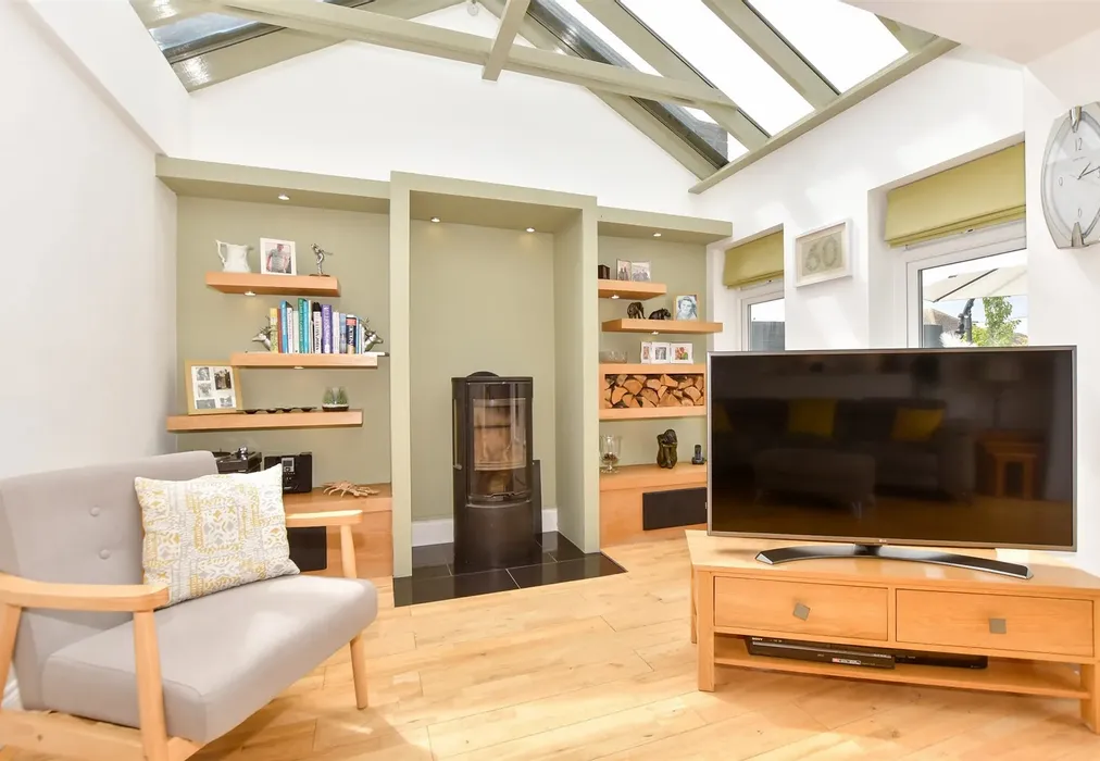Snug - Lower Sands, Dymchurch, Kent - Wards of Kent