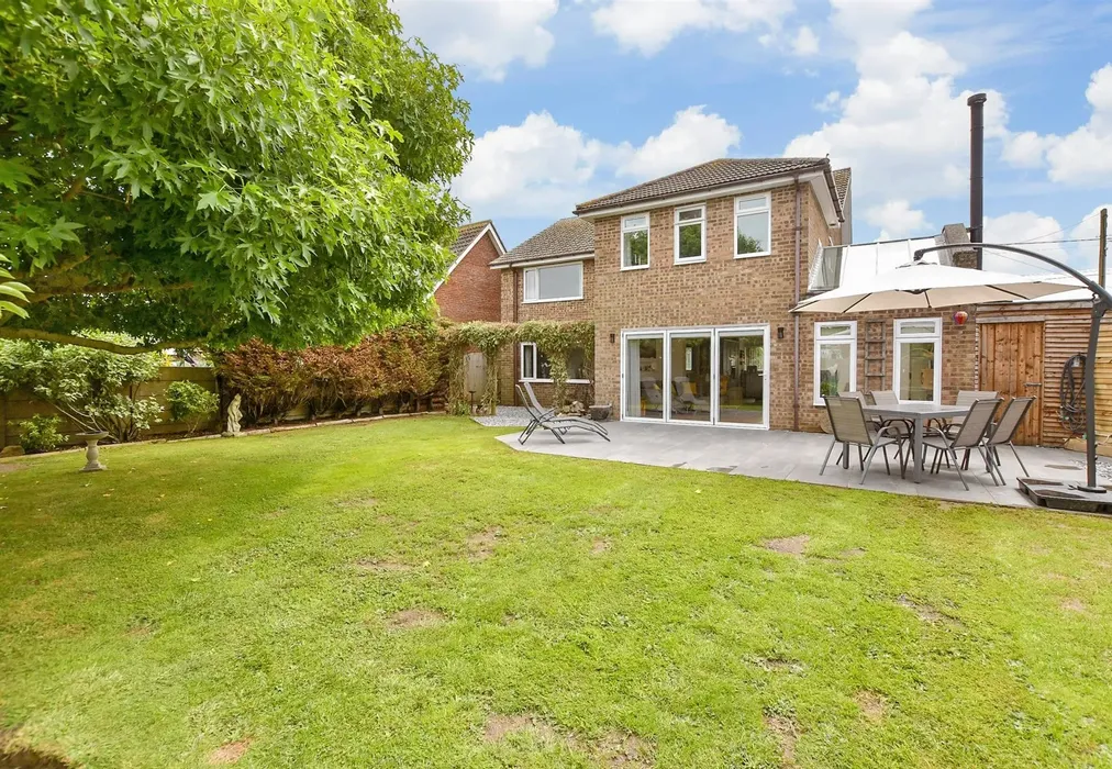 Rear Garden - Lower Sands, Dymchurch, Kent - Wards of Kent