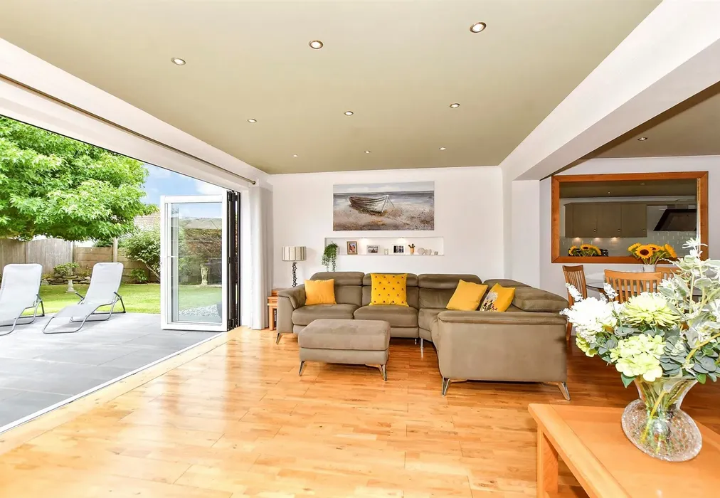 External Lifestyle Photograph - Lower Sands, Dymchurch, Kent - Wards of Kent