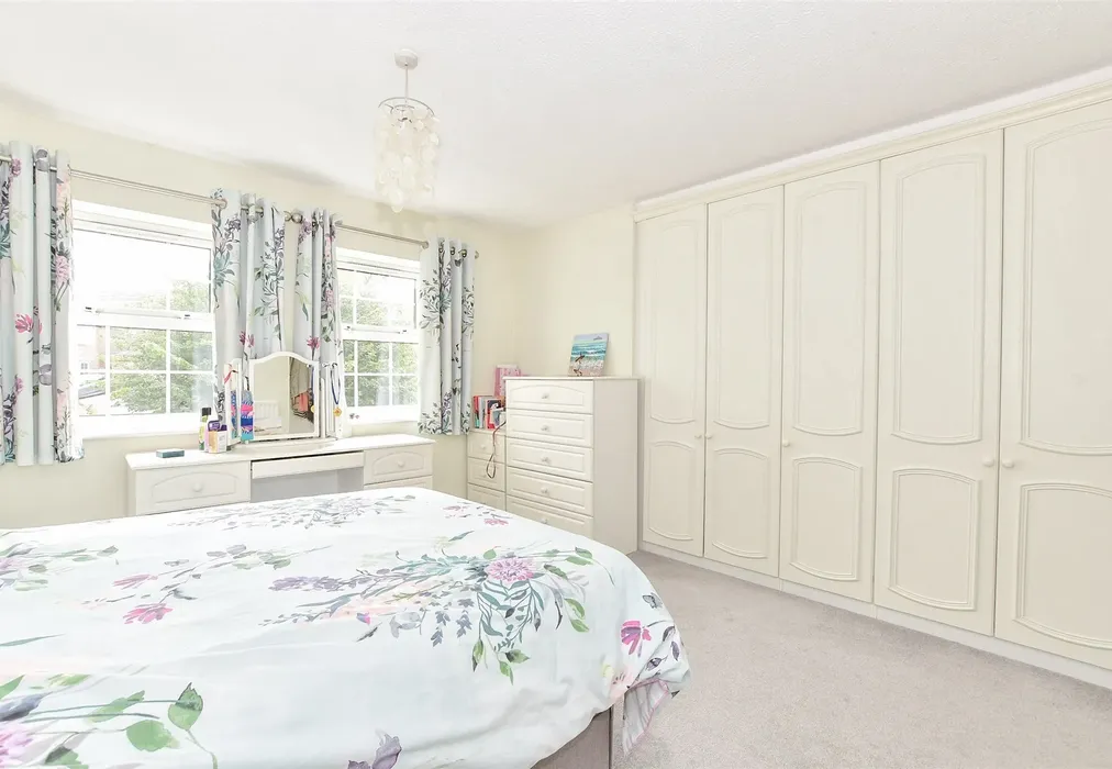 Bedroom 1 - Claremont Gardens, Waterlooville, Hampshire - Wards of Kent