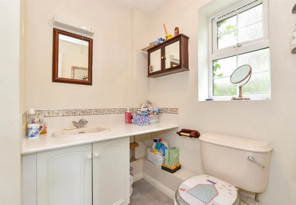 En-Suite Shower Room - Claremont Gardens, Waterlooville, Hampshire - Wards of Kent
