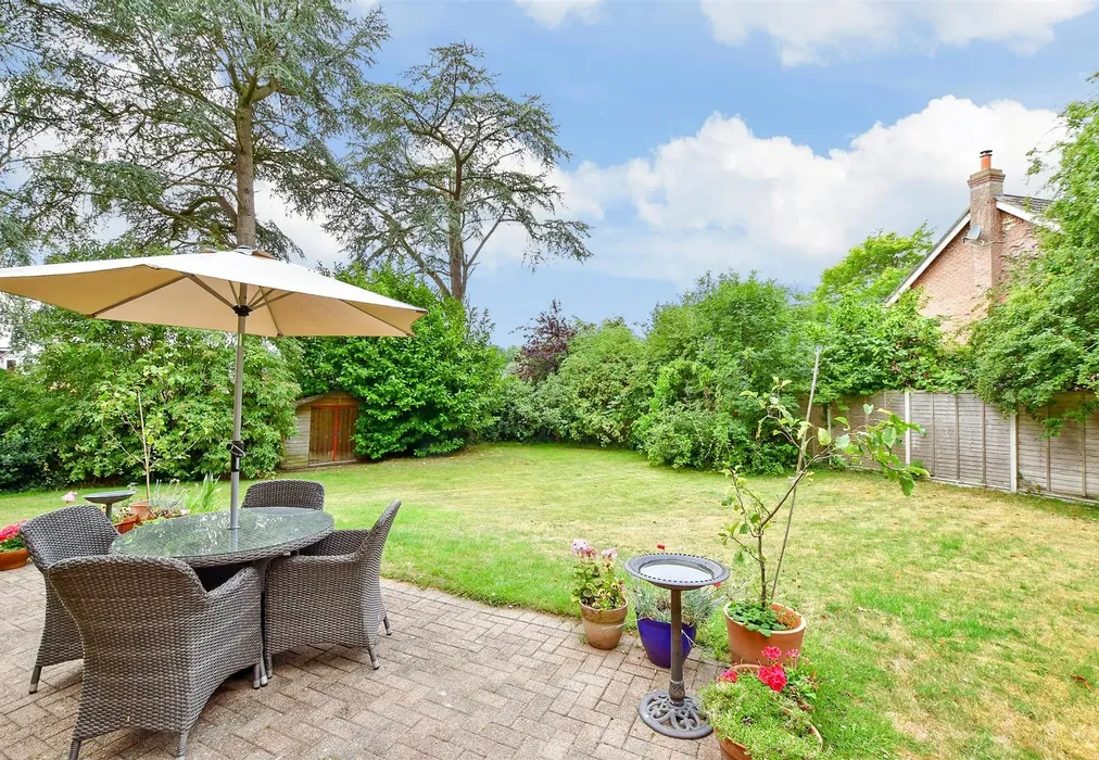 Rear Garden - Claremont Gardens, Waterlooville, Hampshire - Wards of Kent