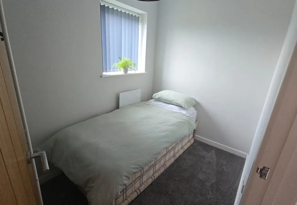 Bedroom 2 - Yaverland Road, Sandown, Isle of Wight - Wards of Kent