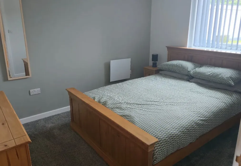 Bedroom 1 - Yaverland Road, Sandown, Isle of Wight - Wards of Kent