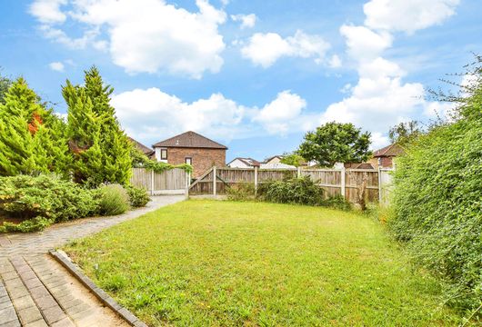 Angel Close, Basildon, Essex - Wards of Kent