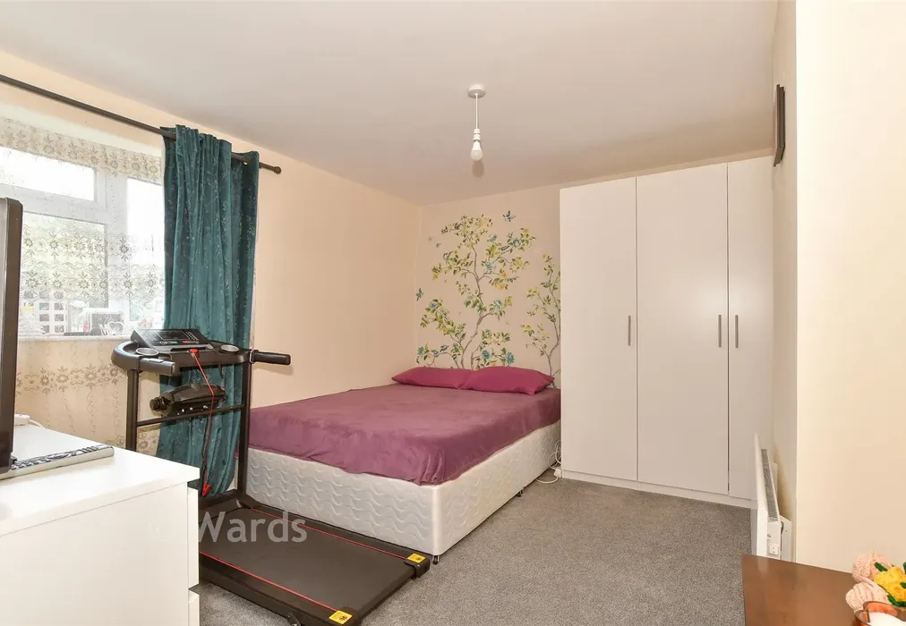Bedroom 1 - Wylie Road, Hoo, Rochester, Kent - Wards of Kent