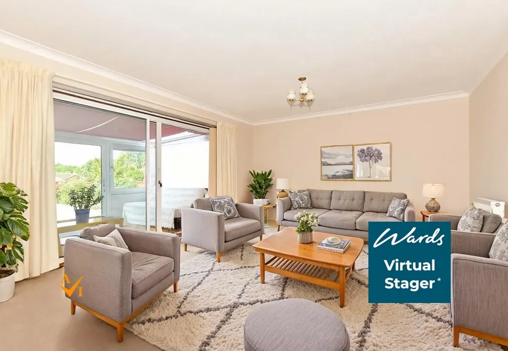 Lounge (Contemporary style) - Birkdale Drive, Folkestone, Kent - Wards of Kent