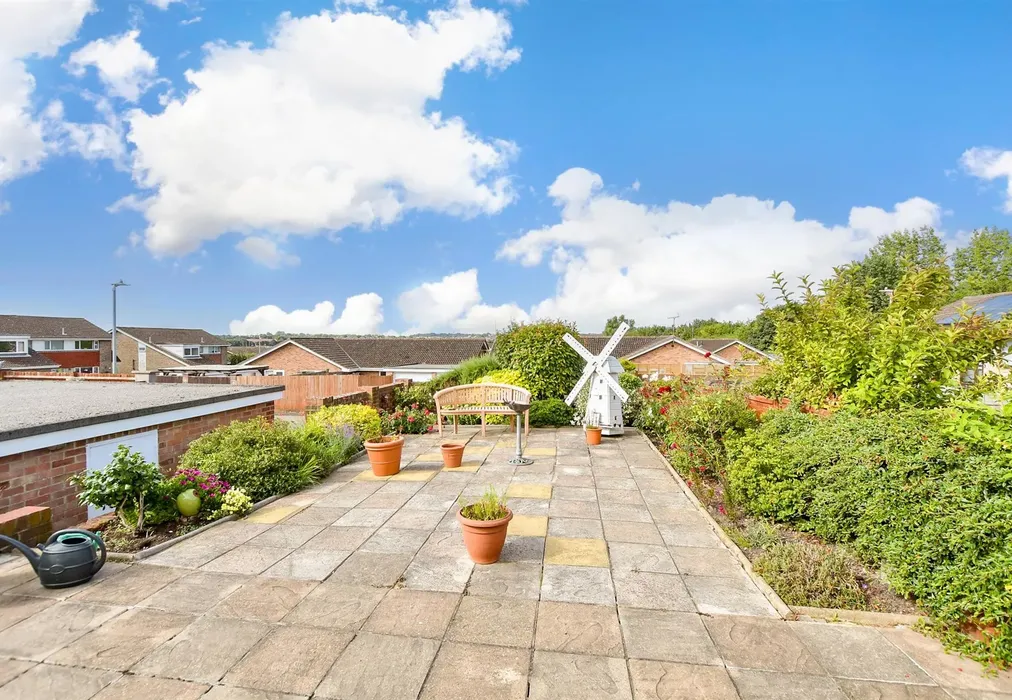 Rear Garden - Birkdale Drive, Folkestone, Kent - Wards of Kent