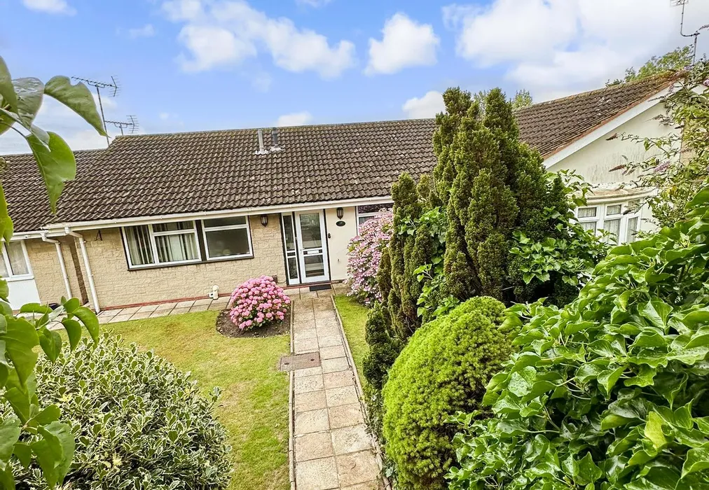 Front - Birkdale Drive, Folkestone, Kent - Wards of Kent