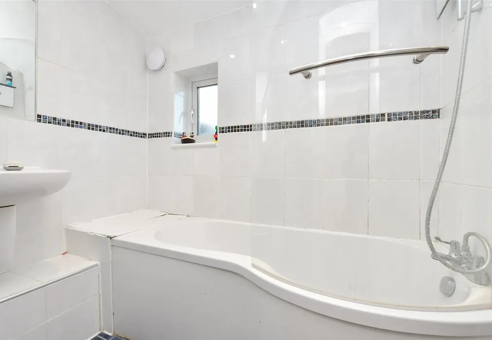 Bathroom - Birchanger Road, London - Wards of Kent