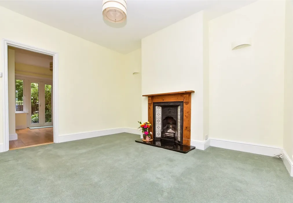 Lounge - Spook Hill, North Holmwood, Dorking, Surrey - Wards of Kent
