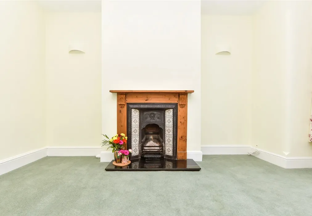 Lounge - Spook Hill, North Holmwood, Dorking, Surrey - Wards of Kent