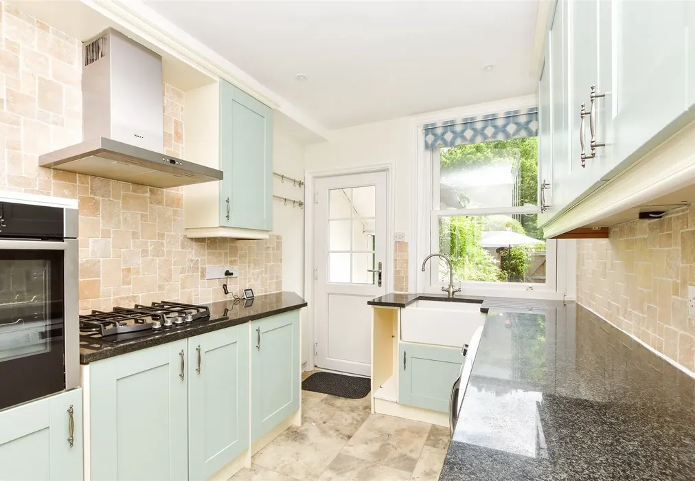 Kitchen - Spook Hill, North Holmwood, Dorking, Surrey - Wards of Kent