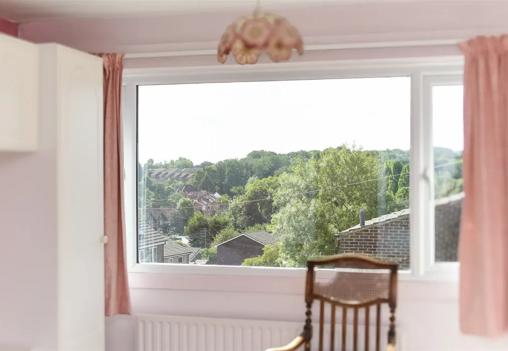 Internal Lifestyle Photograph - Rough Rew, Dorking, Surrey - Wards of Kent