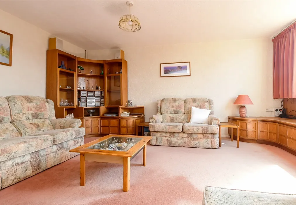 Lounge - Rough Rew, Dorking, Surrey - Wards of Kent