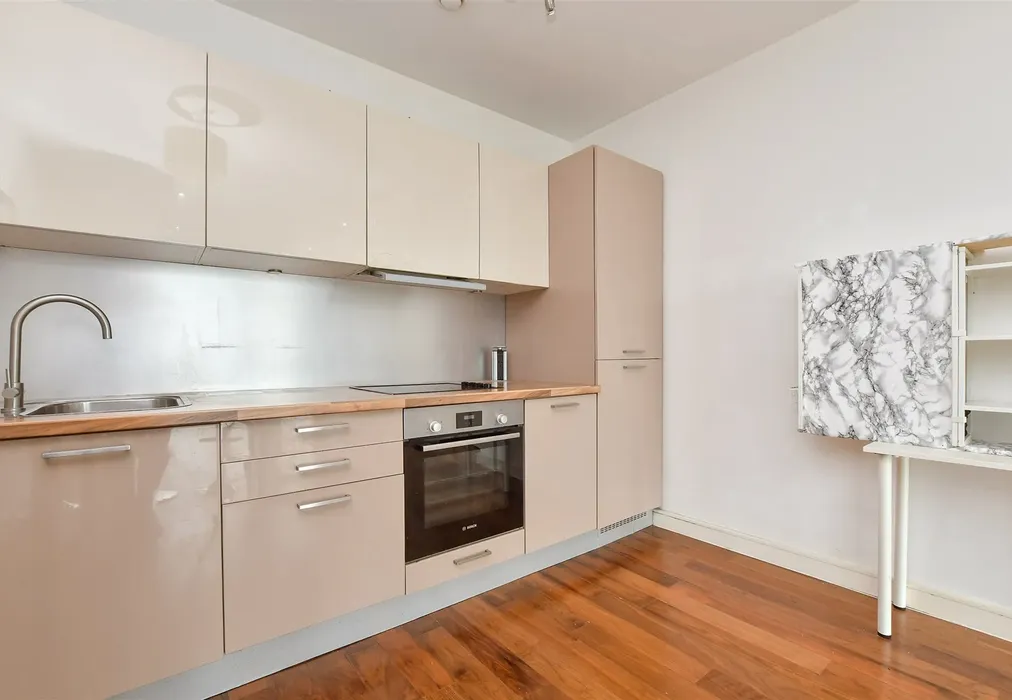 Lounge / Kitchen - Masons Avenue, Croydon, Surrey - Wards of Kent