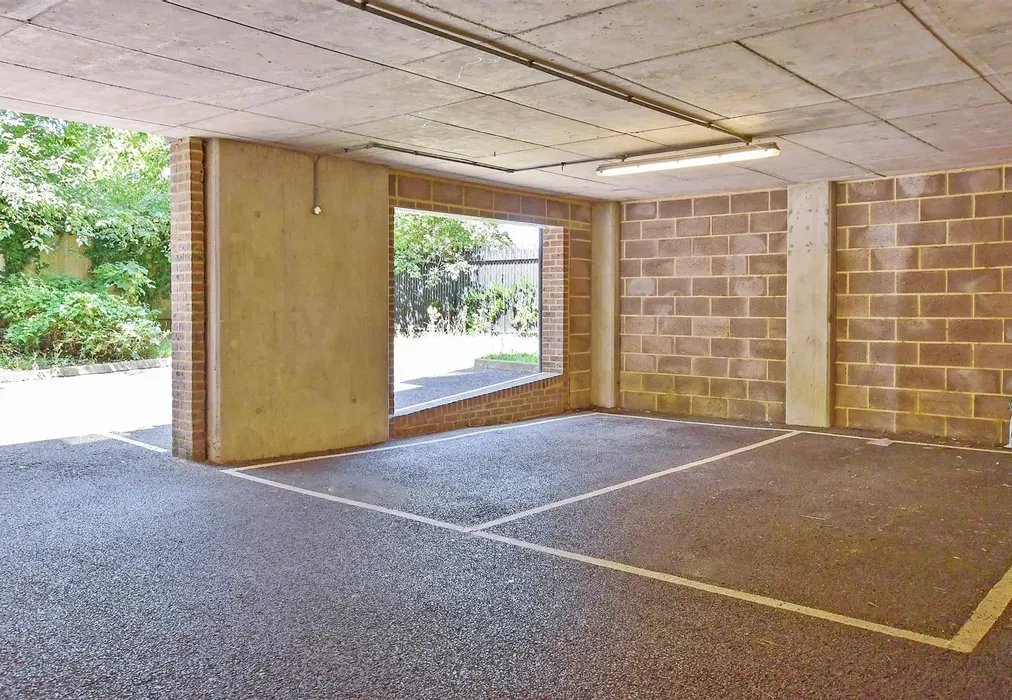 Driveway/Parking - Pankhurst Avenue, Brighton, East Sussex - Wards of Kent